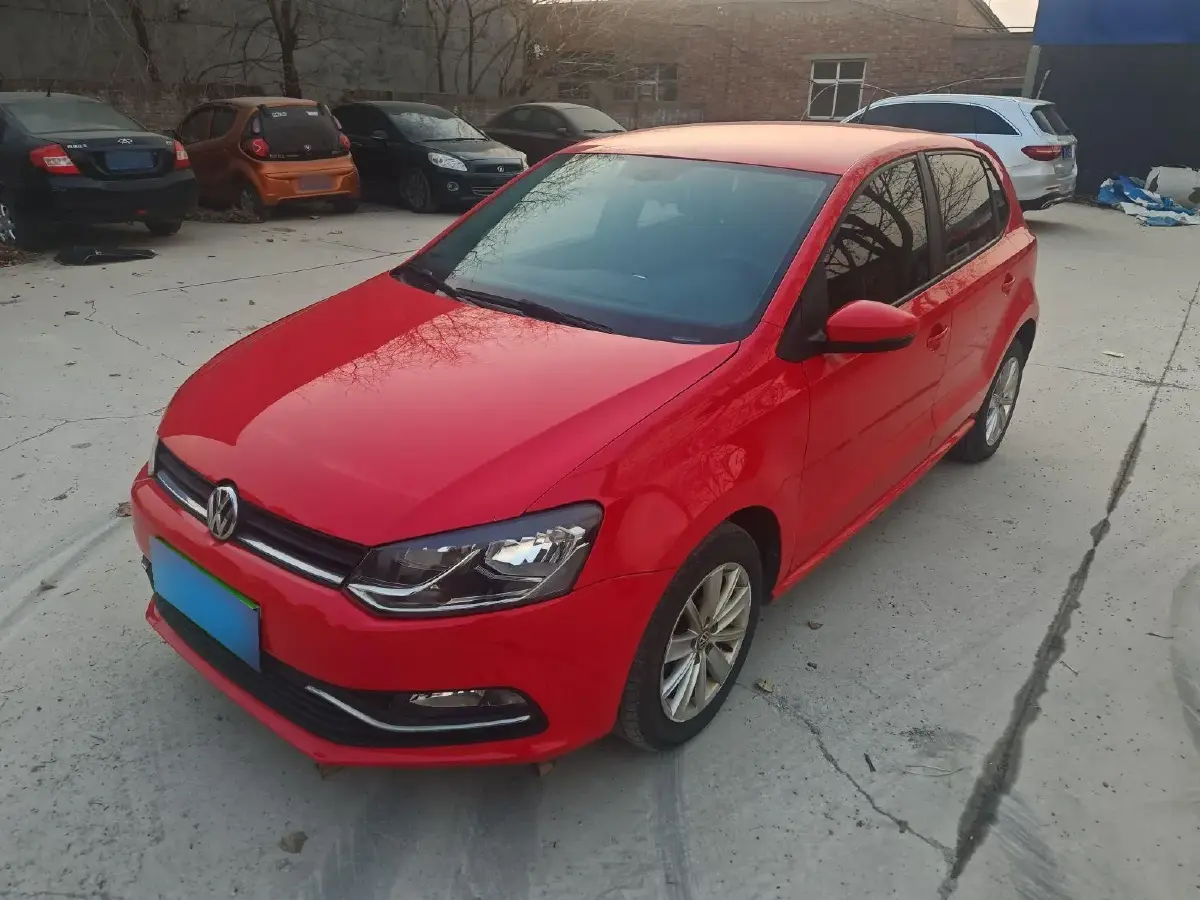 2014 Volkswagen Polo 1.6L 110HP L4 6AT