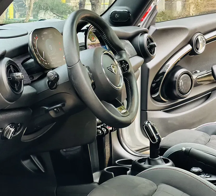 2022 MINI JCW 2.0T 231HP L4 8AT,autocango,china used car exporter,china ev exporter,chinese used car exporter,chinese used ev exporter