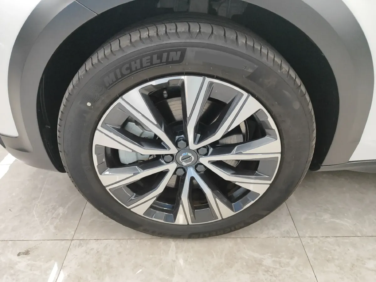 2024 Volvo V90 2.0T 250HP L4 8AT,autocango,china used car exporter,china ev exporter,chinese used car exporter,chinese used ev exporter