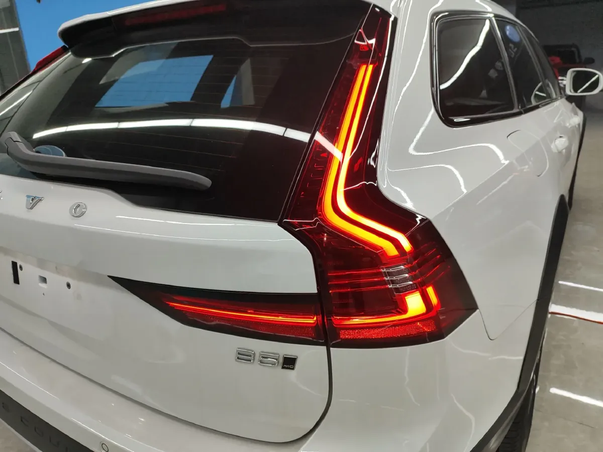 2024 Volvo V90 2.0T 250HP L4 8AT,autocango,china used car exporter,china ev exporter,chinese used car exporter,chinese used ev exporter