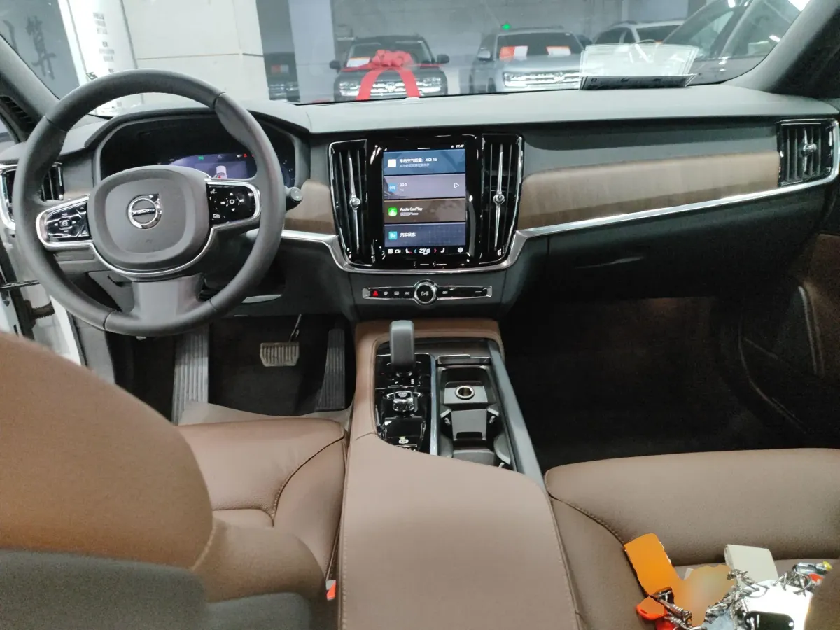 2024 Volvo V90 2.0T 250HP L4 8AT,autocango,china used car exporter,china ev exporter,chinese used car exporter,chinese used ev exporter