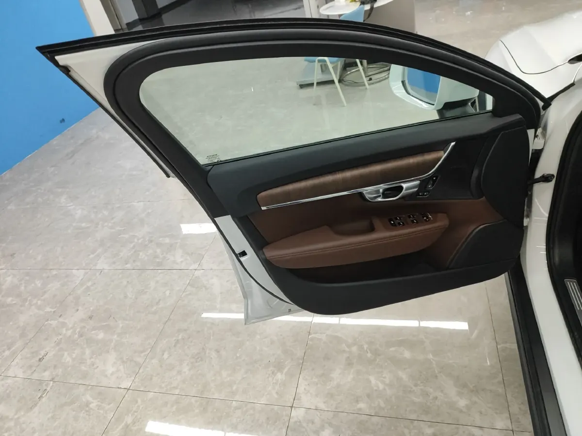 2024 Volvo V90 2.0T 250HP L4 8AT,autocango,china used car exporter,china ev exporter,chinese used car exporter,chinese used ev exporter