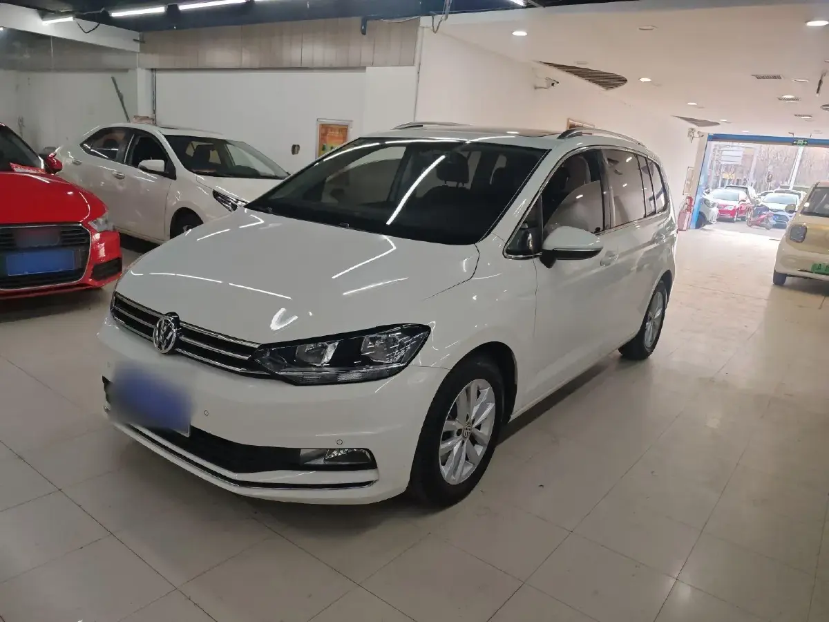 2018 Volkswagen Touran 1.4T 150HP L4 7DCT