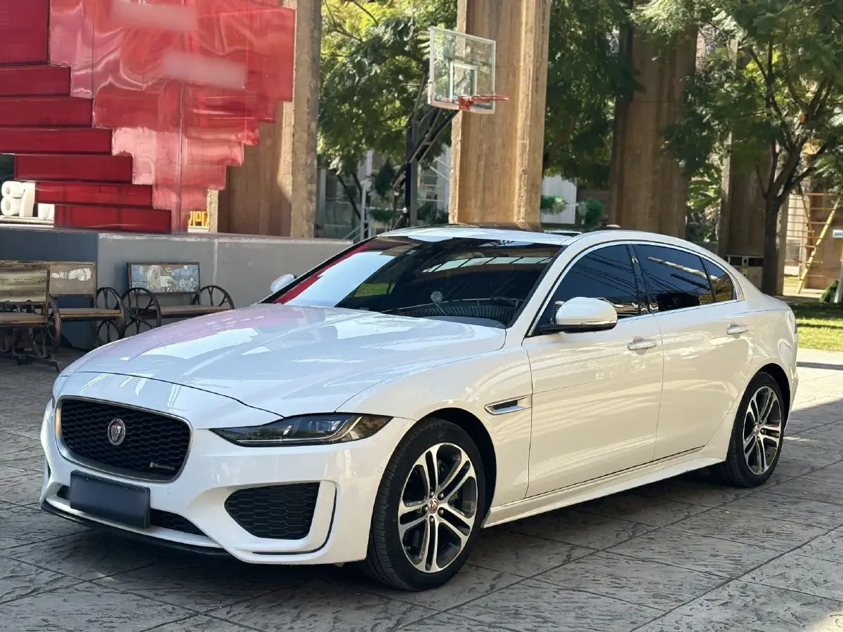 2020 Jaguar XEL 2.0T 200HP L4 8AT