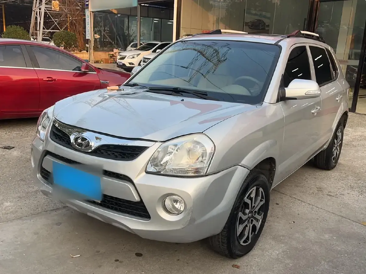 2013 Hyundai Tucson 2.0L 141HP L4 4AT