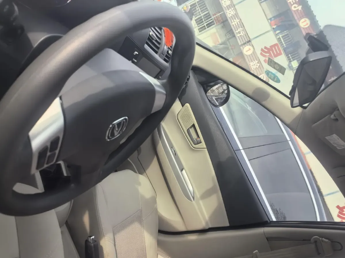 2012 ChangAn Alsvin V5 1.5L 114HP L4 5MT,autocango,china used car exporter,china ev exporter,chinese used car exporter,chinese used ev exporter