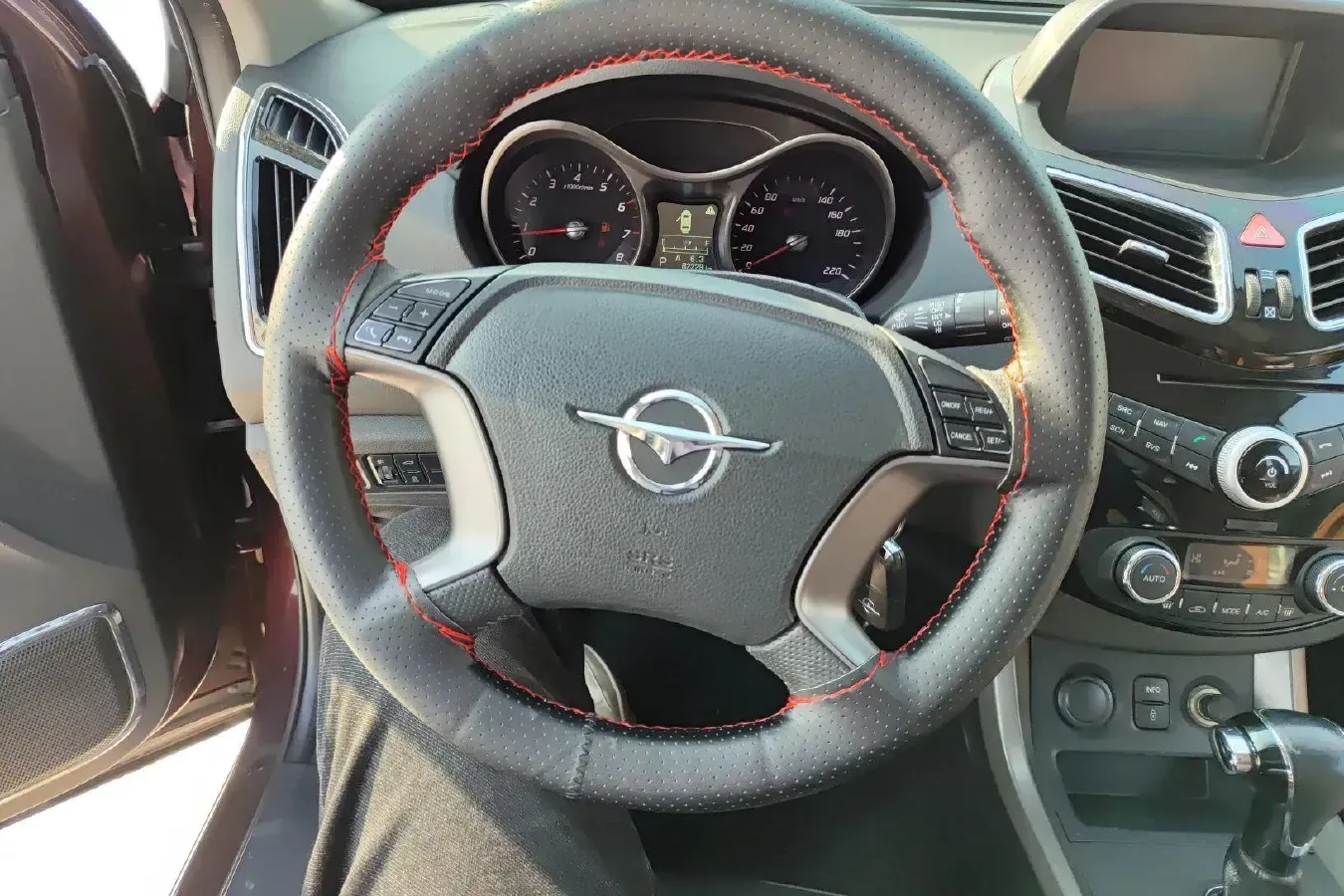 2016 HaiMa S5 1.5T 163HP L4 CVT,autocango,china used car exporter,china ev exporter,chinese used car exporter,chinese used ev exporter