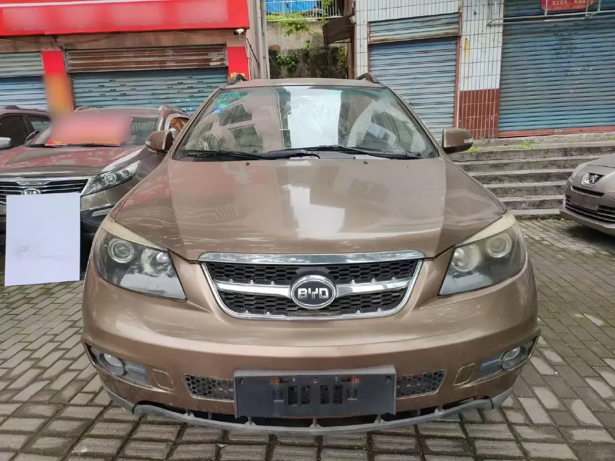 2013 BYD S6 2.0L 140HP L4 5MT,autocango,china used car exporter,china ev exporter,chinese used car exporter,chinese used ev exporter