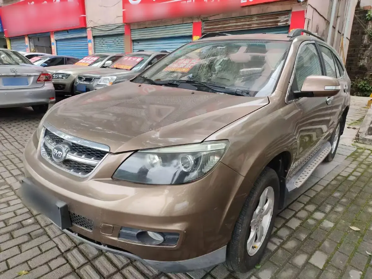 2013 BYD S6 2.0L 140HP L4 5MT
