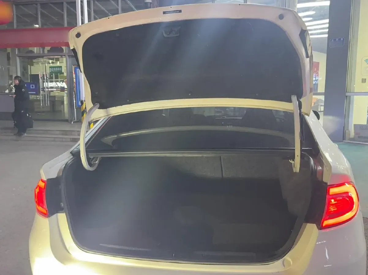 2012 Fiat Viaggio 1.4T 120HP L4 6DCT,autocango,china used car exporter,china ev exporter,chinese used car exporter,chinese used ev exporter