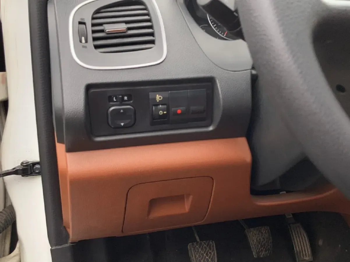 2016 Geely KingKong 1.5L 102HP L4 5MT,autocango,china used car exporter,china ev exporter,chinese used car exporter,chinese used ev exporter