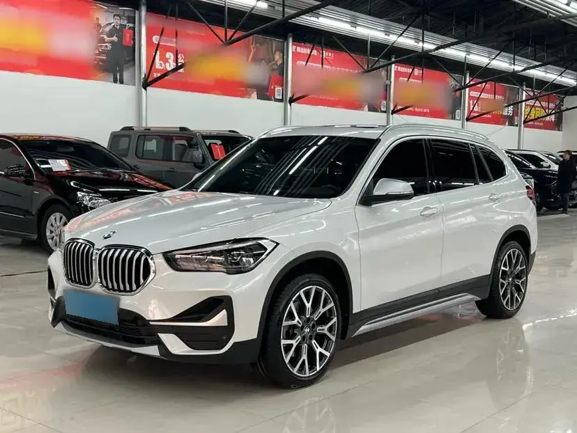 2022 BMW X1 2.0T 192HP L4 8AT