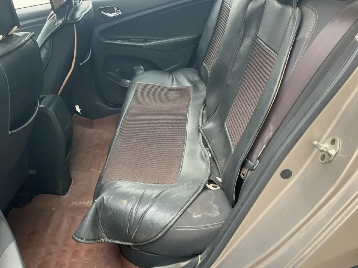 2015 Chery Arrizo 3 1.5L 109HP L4 5MT,autocango,china used car exporter,china ev exporter,chinese used car exporter,chinese used ev exporter