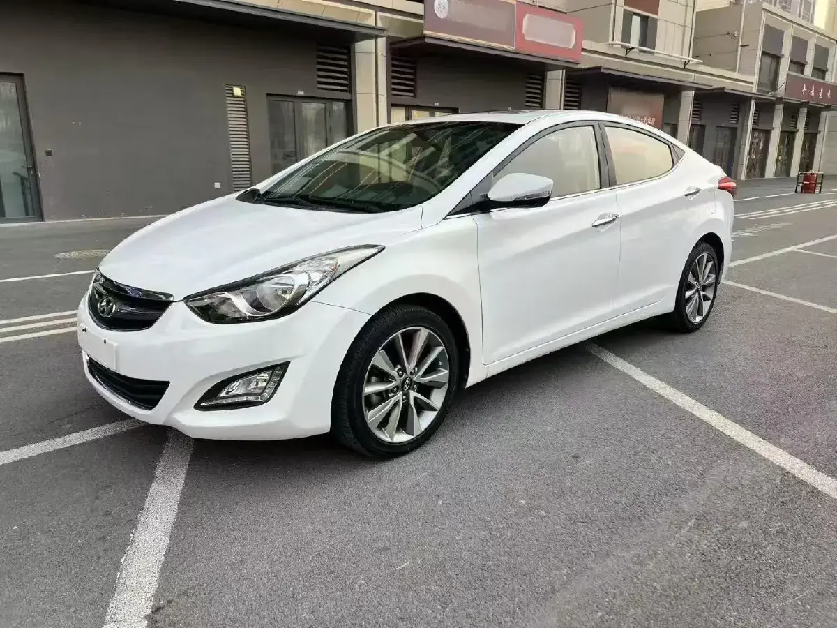 2015 Hyundai Elantra 1.6L 128HP L4 6AT