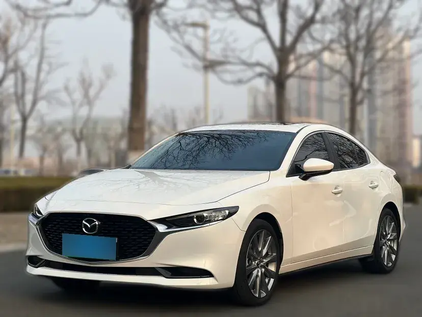 2021 Mazda 3 Axela 2.0L 158HP L4 6AT