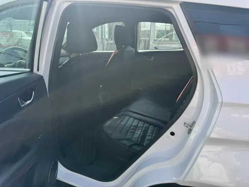 2021 DongFeng Fengon Fengon 500 1.5L 116HP L4 CVT,autocango,china used car exporter,china ev exporter,chinese used car exporter,chinese used ev exporter