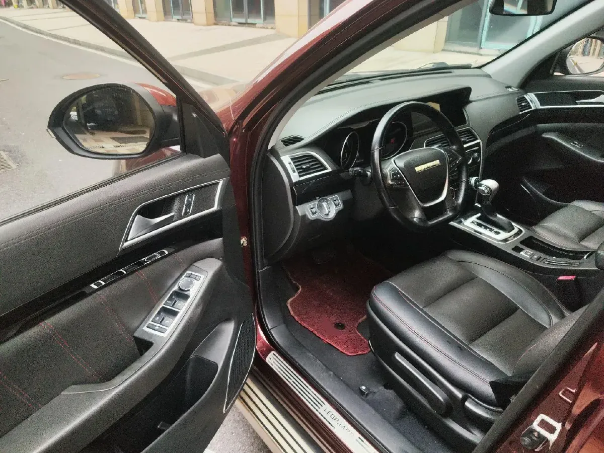 2017 Leopaard CS10 2.0T 177HP L4 6DCT,autocango,china used car exporter,china ev exporter,chinese used car exporter,chinese used ev exporter