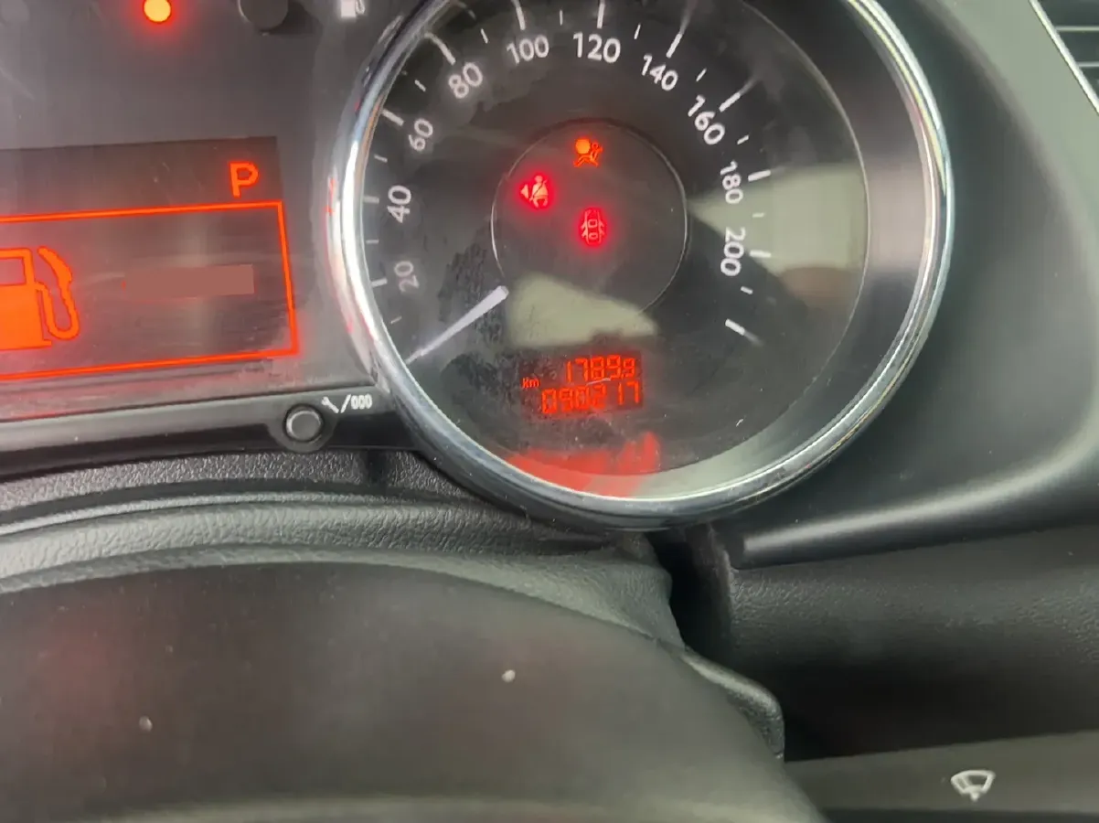 2016 Peugeot 3008 2.0L 147HP L4 6AT,autocango,china used car exporter,china ev exporter,chinese used car exporter,chinese used ev exporter