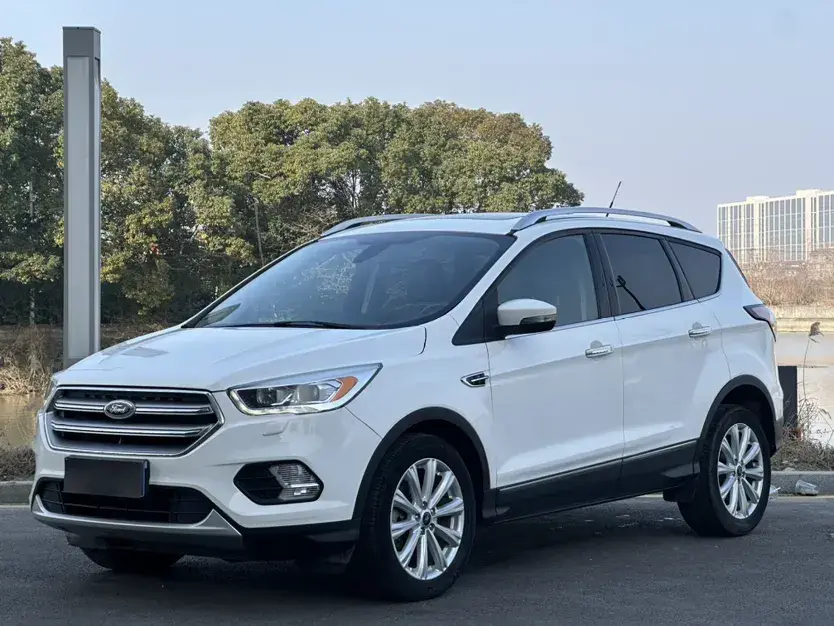 2017 Ford Kuga 2.0T 245HP L4 6AT