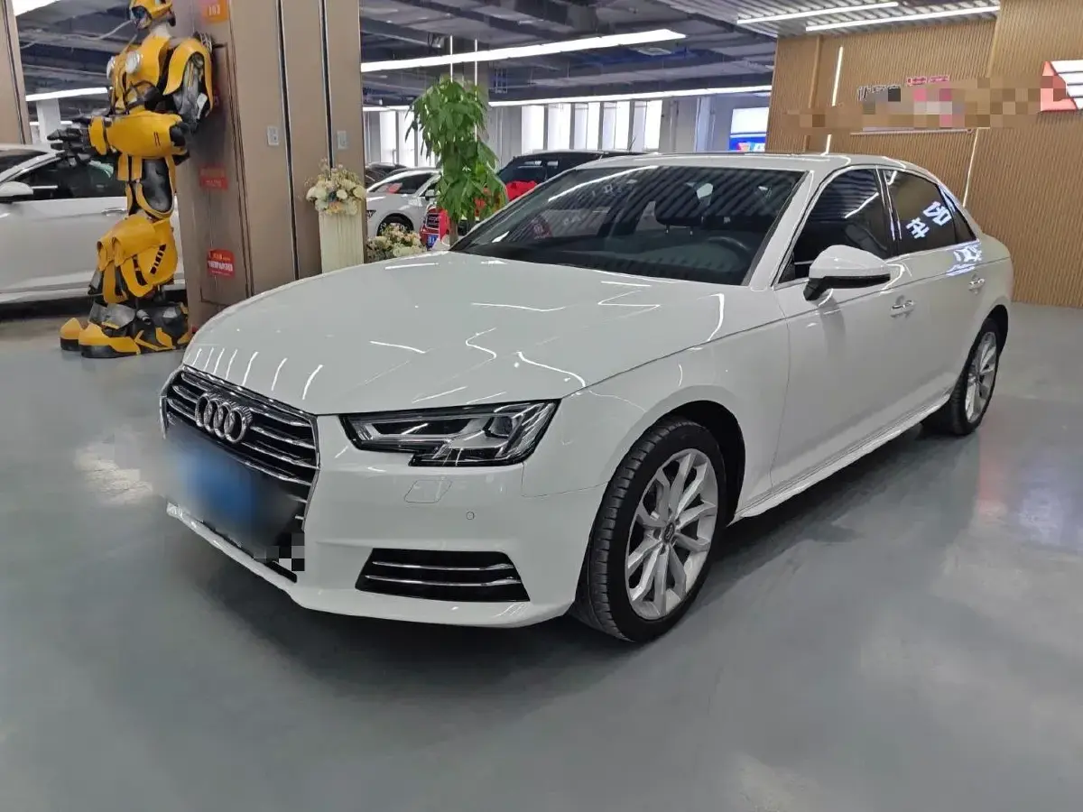 2017 Audi A4L 2.0T 190HP L4 7DCT