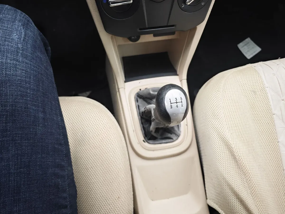 2013 Chery Fulwin 2 1.5L 109HP L4 5MT,autocango,china used car exporter,china ev exporter,chinese used car exporter,chinese used ev exporter