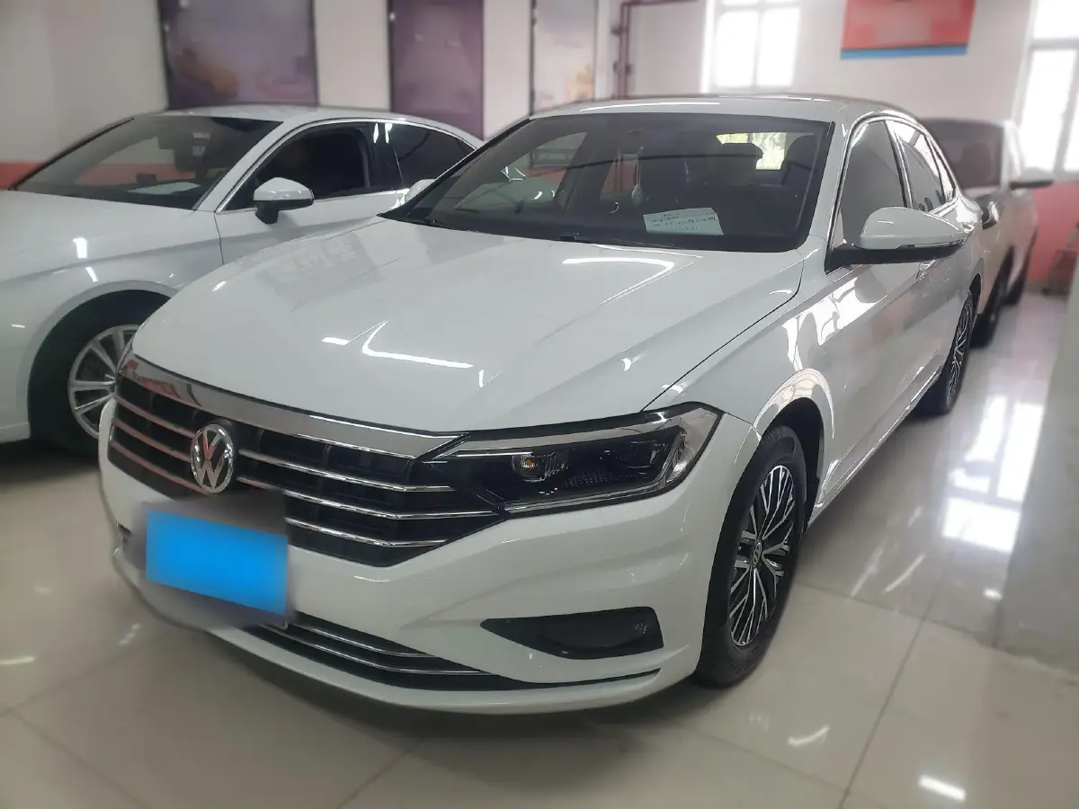 2019 Volkswagen Sagitar 1.2T 116HP L4 7DCT