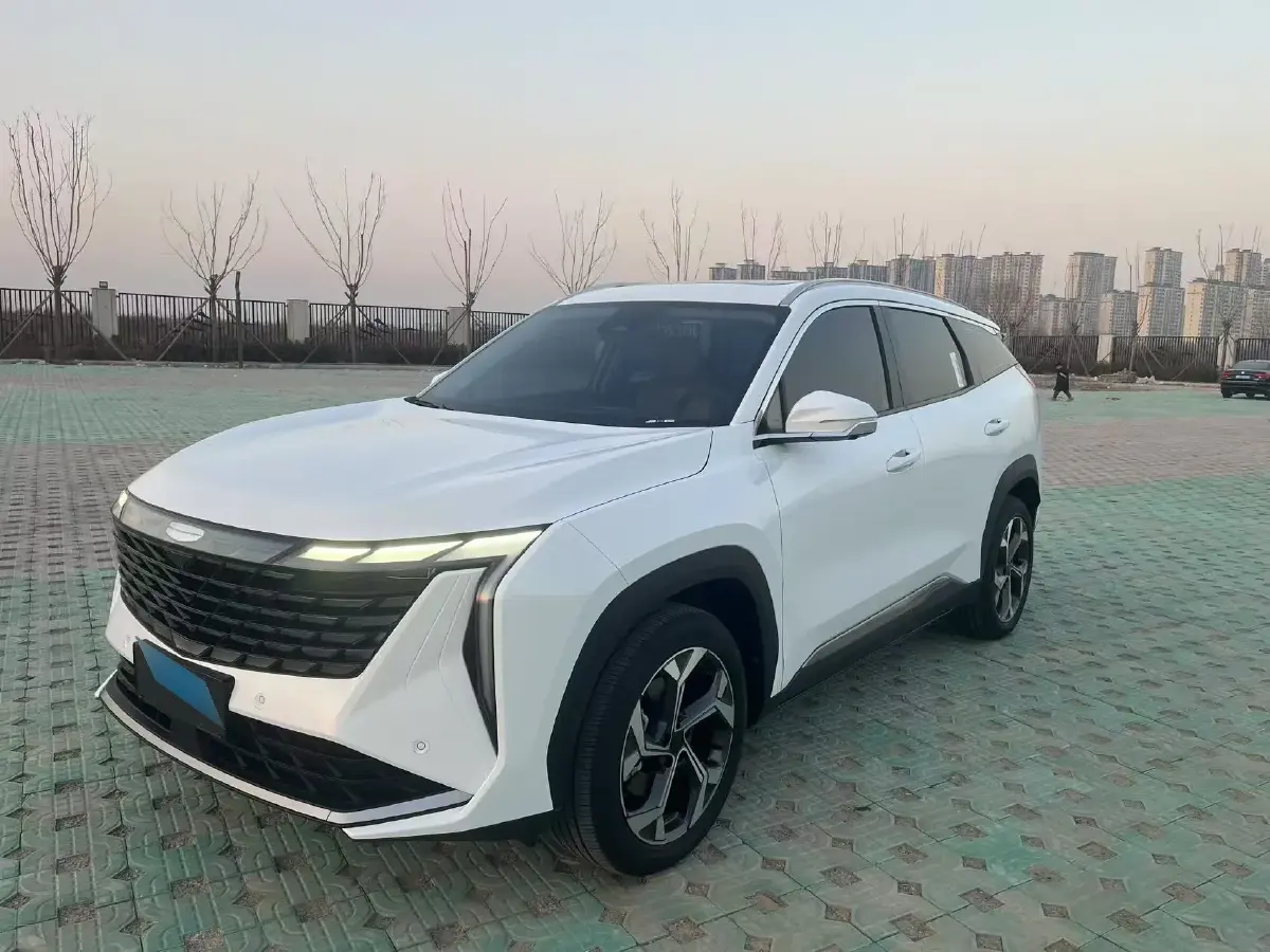 2023 Geely StarRay 2.0T 218HP L4 7DCT