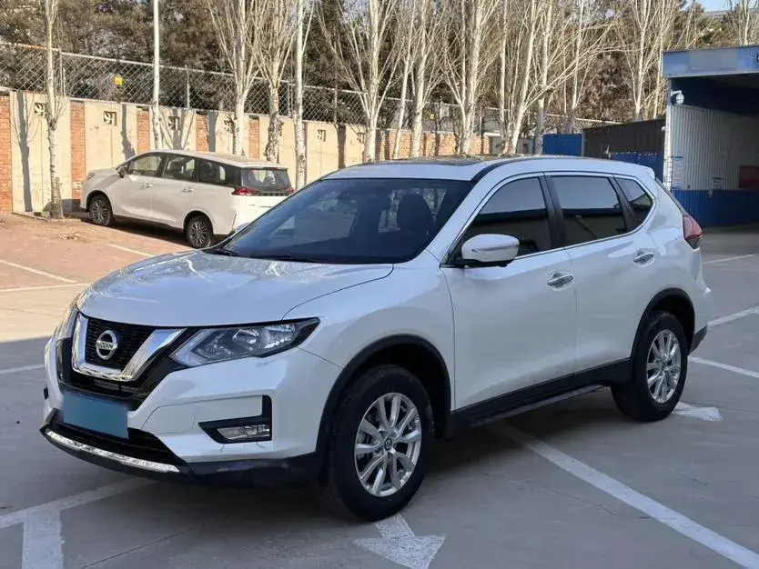 2022 Nissan X-Trail 2.0L 151HP L4 CVT