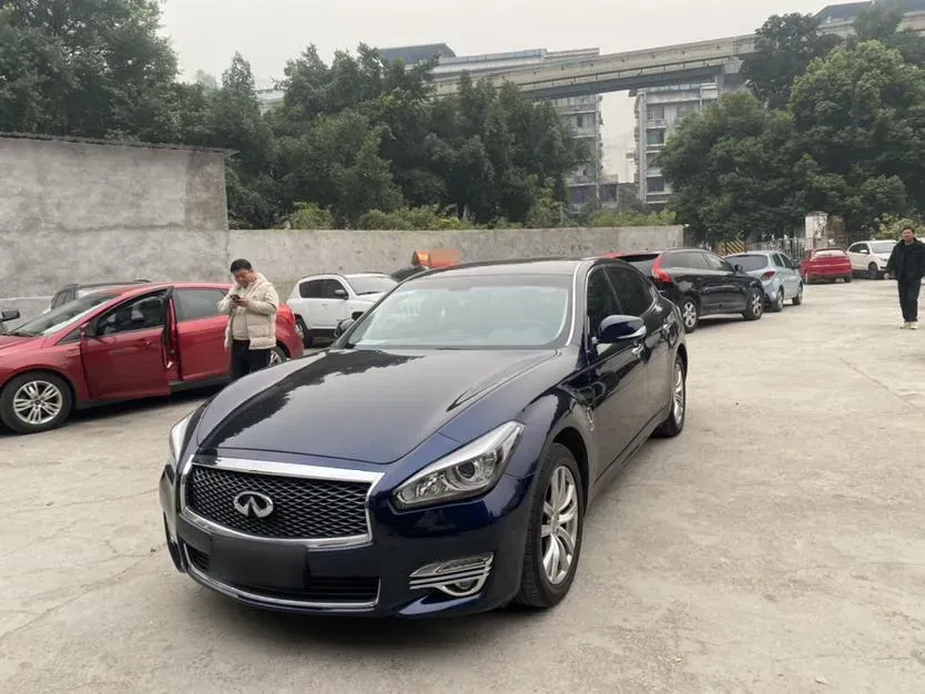 2017 Infiniti Q70 2.5L 222HP V6 7AT,autocango,china used car exporter,china ev exporter,chinese used car exporter,chinese used ev exporter