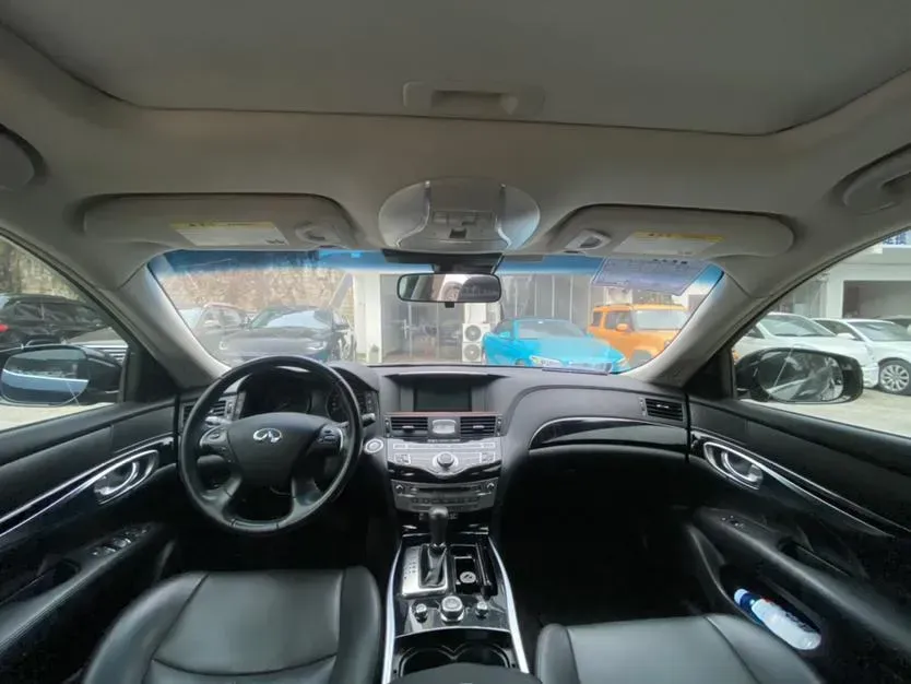 2017 Infiniti Q70 2.5L 222HP V6 7AT,autocango,china used car exporter,china ev exporter,chinese used car exporter,chinese used ev exporter