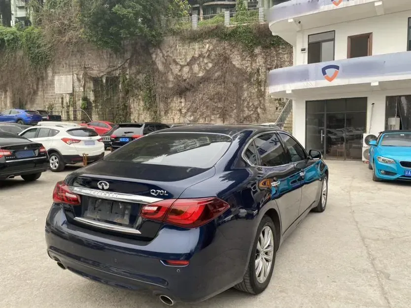 2017 Infiniti Q70 2.5L 222HP V6 7AT,autocango,china used car exporter,china ev exporter,chinese used car exporter,chinese used ev exporter