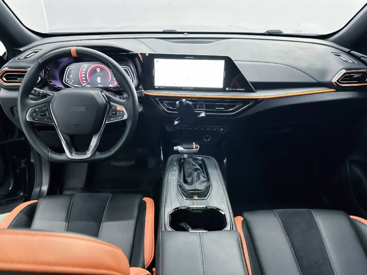 2022 ChangAn Oshan X5 1.5T 180HP L4 7DCT,autocango,china used car exporter,china ev exporter,chinese used car exporter,chinese used ev exporter