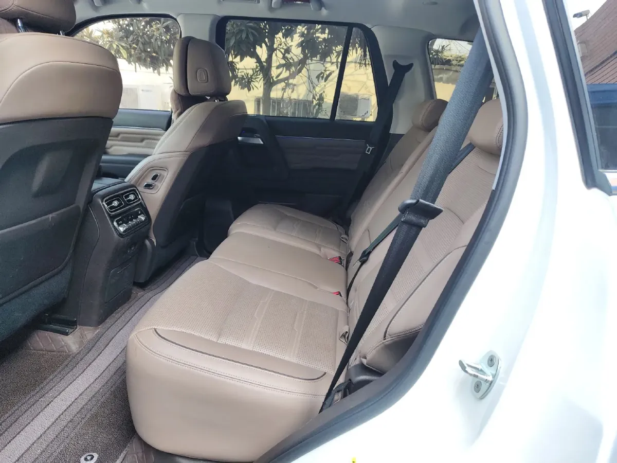 2022 BeiJing BJ60 2.0T 267HP L4 8AT,autocango,china used car exporter,china ev exporter,chinese used car exporter,chinese used ev exporter