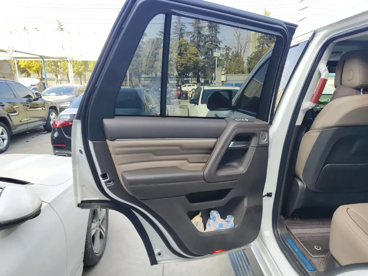 2022 BeiJing BJ60 2.0T 267HP L4 8AT,autocango,china used car exporter,china ev exporter,chinese used car exporter,chinese used ev exporter