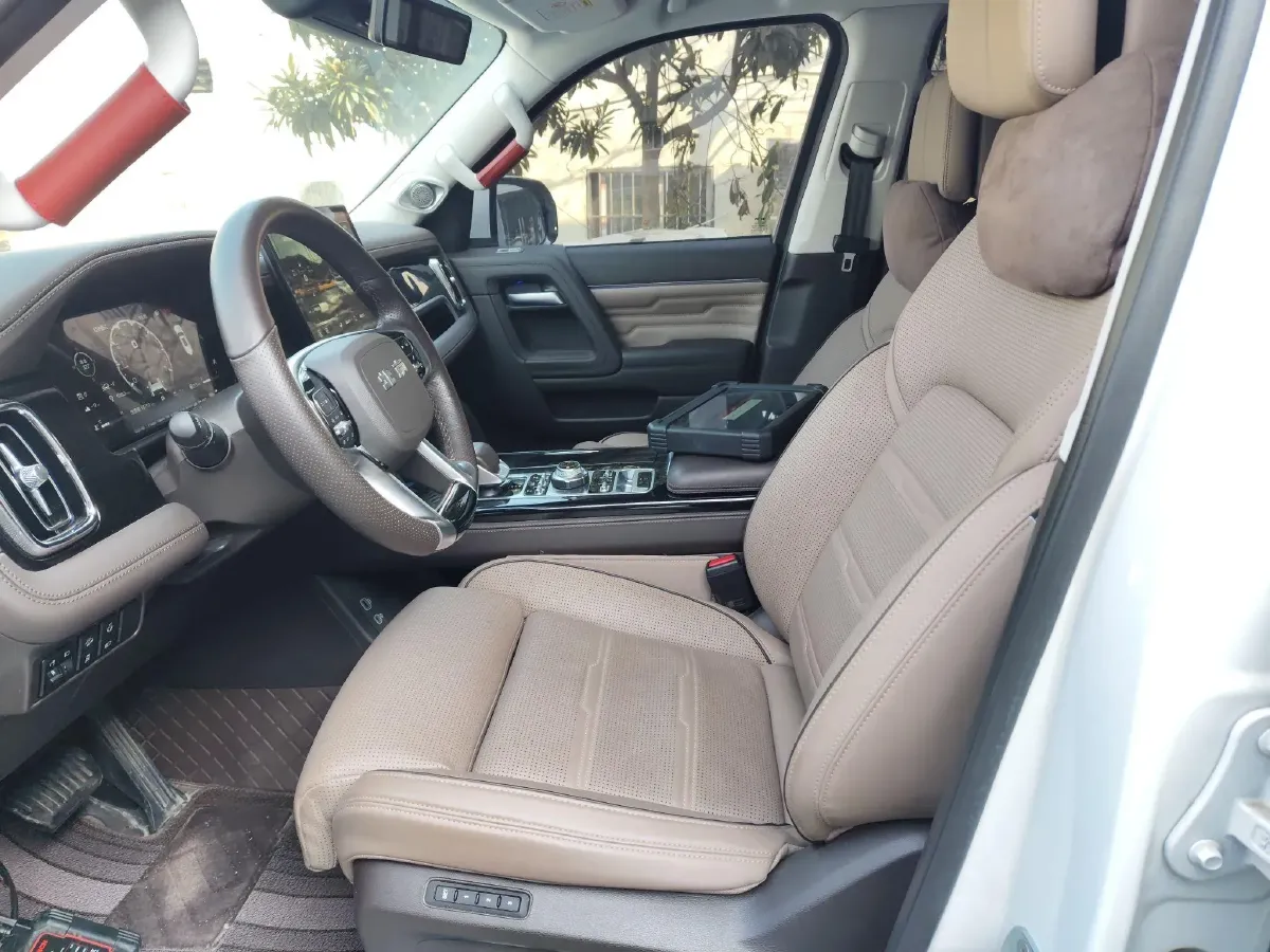 2022 BeiJing BJ60 2.0T 267HP L4 8AT,autocango,china used car exporter,china ev exporter,chinese used car exporter,chinese used ev exporter