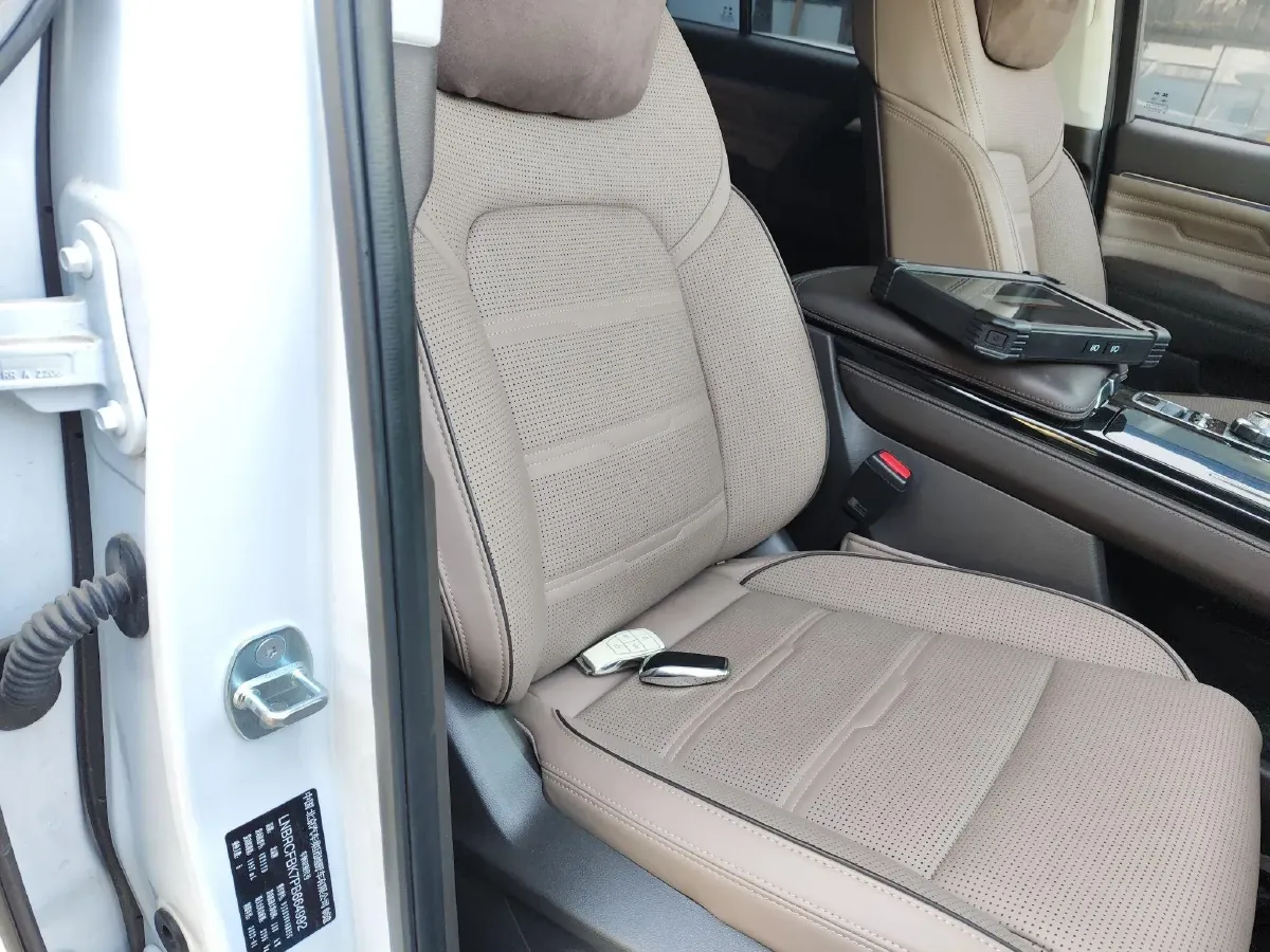 2022 BeiJing BJ60 2.0T 267HP L4 8AT,autocango,china used car exporter,china ev exporter,chinese used car exporter,chinese used ev exporter