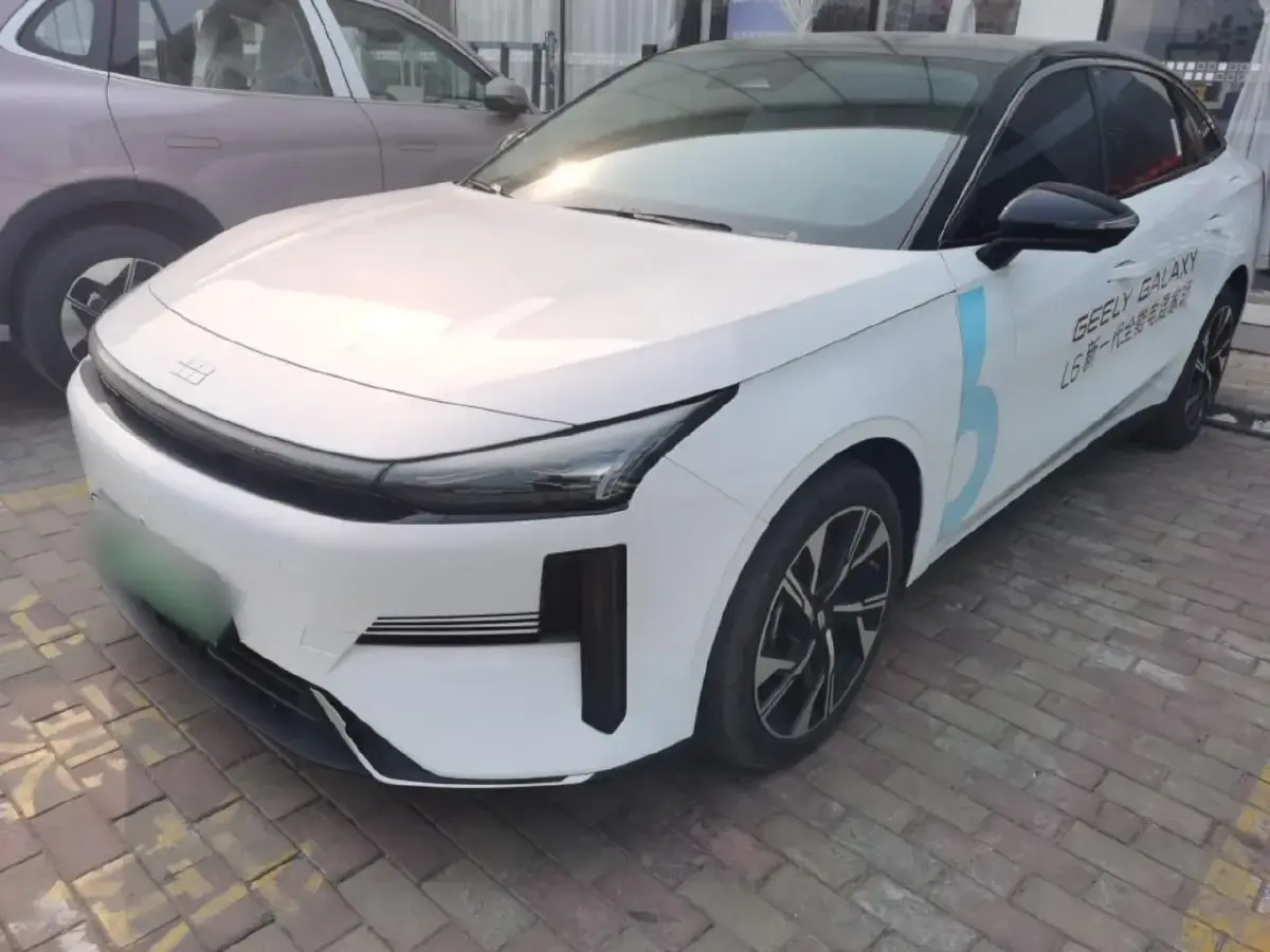 2023 Geely Galaxy L6 1.5T 163HP L4 3DHT PHEV