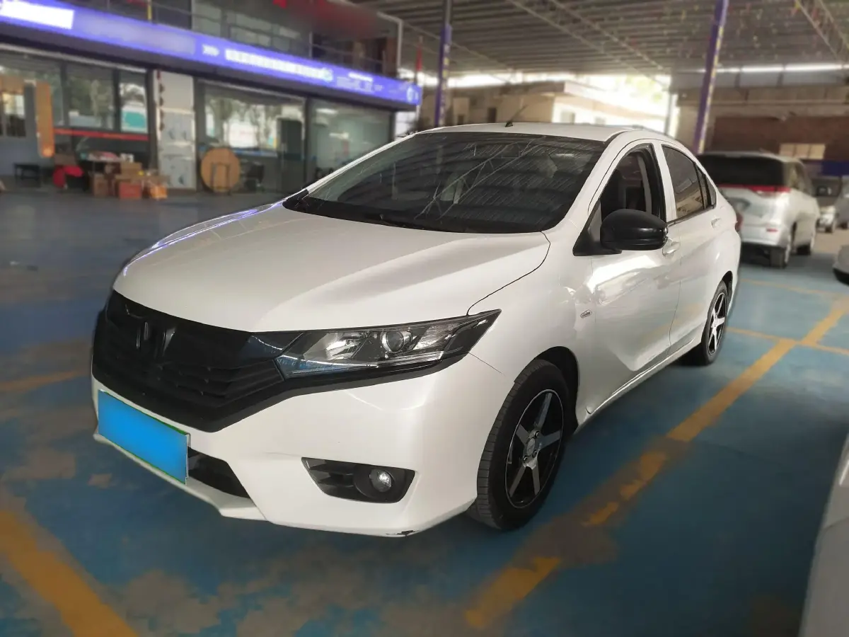 2016 Honda Greiz 1.5L 131HP L4 CVT 2016 Honda Greiz 1.5L 131HP L4 CVT