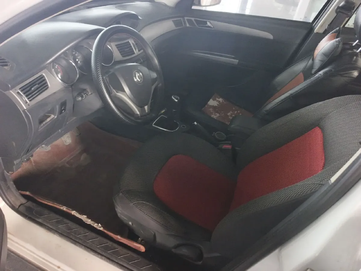 2014 DongFeng Aeolus H30 1.5L 116HP L4 5MT,autocango,china used car exporter,china ev exporter,chinese used car exporter,chinese used ev exporter