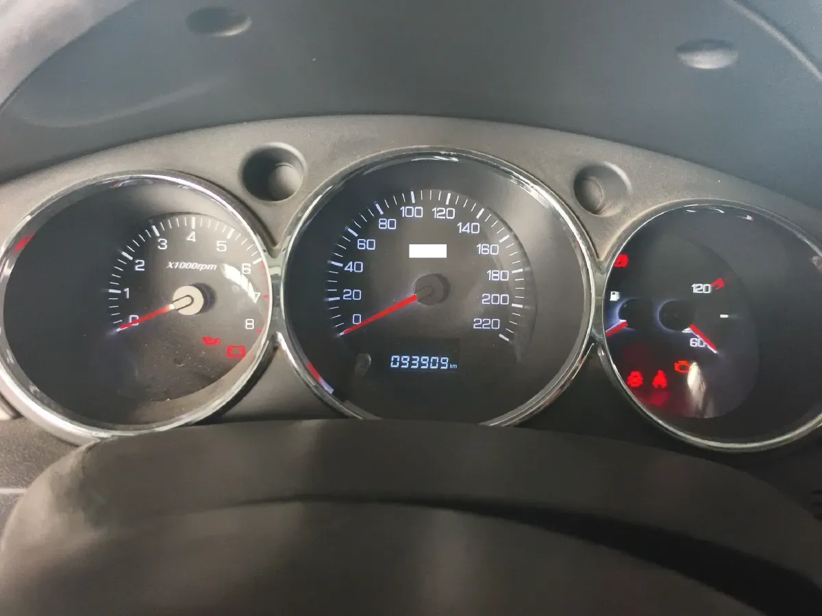 2014 DongFeng Aeolus H30 1.5L 116HP L4 5MT,autocango,china used car exporter,china ev exporter,chinese used car exporter,chinese used ev exporter