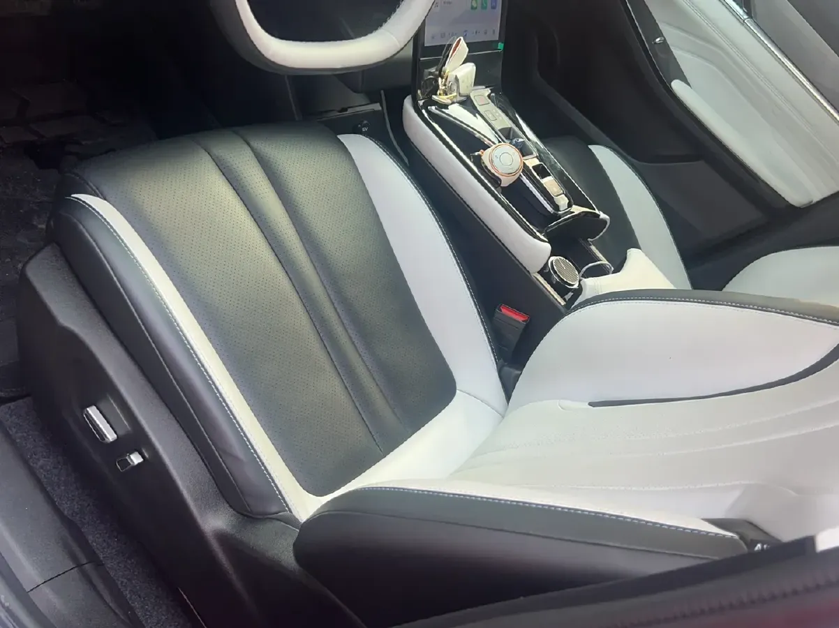 2023 DongFeng Aeolus HaoHan 1.5T 204HP L4 4DHT Hybrid,autocango,china used car exporter,china ev exporter,chinese used car exporter,chinese used ev exporter