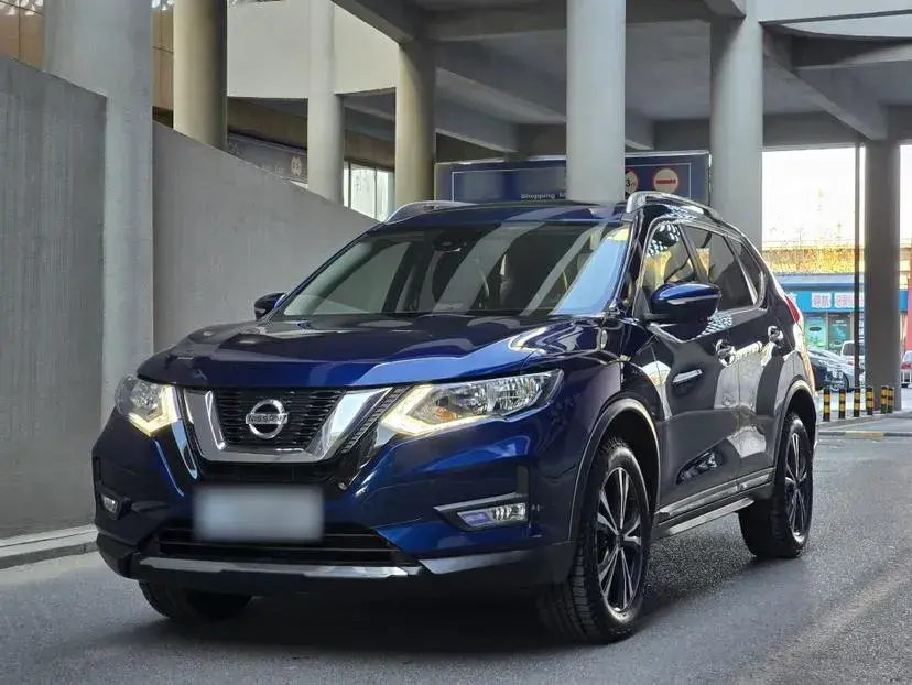 2017 Nissan X-Trail 2.5L 186HP L4 CVT