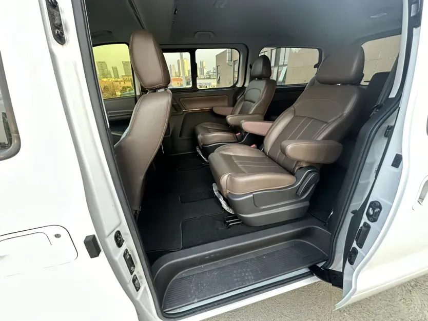 2021 DongFeng Forthing LingZhi Plus 2.0L 133HP L4 6MT,autocango,china used car exporter,china ev exporter,chinese used car exporter,chinese used ev exporter