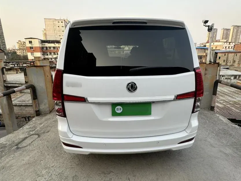 2021 DongFeng Forthing LingZhi Plus 2.0L 133HP L4 6MT,autocango,china used car exporter,china ev exporter,chinese used car exporter,chinese used ev exporter