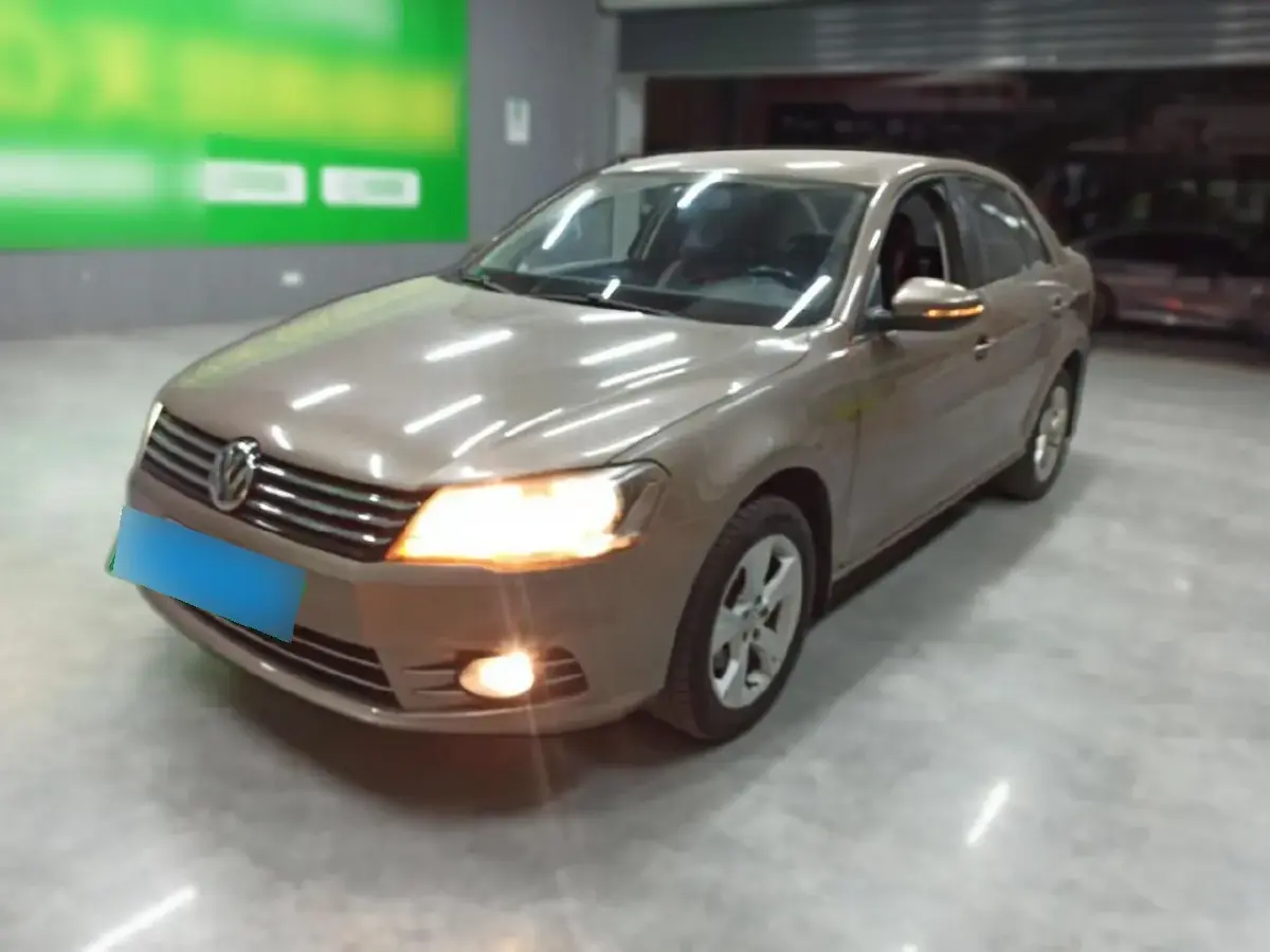 2015 Volkswagen Bora 1.6L 105HP L4 6AT