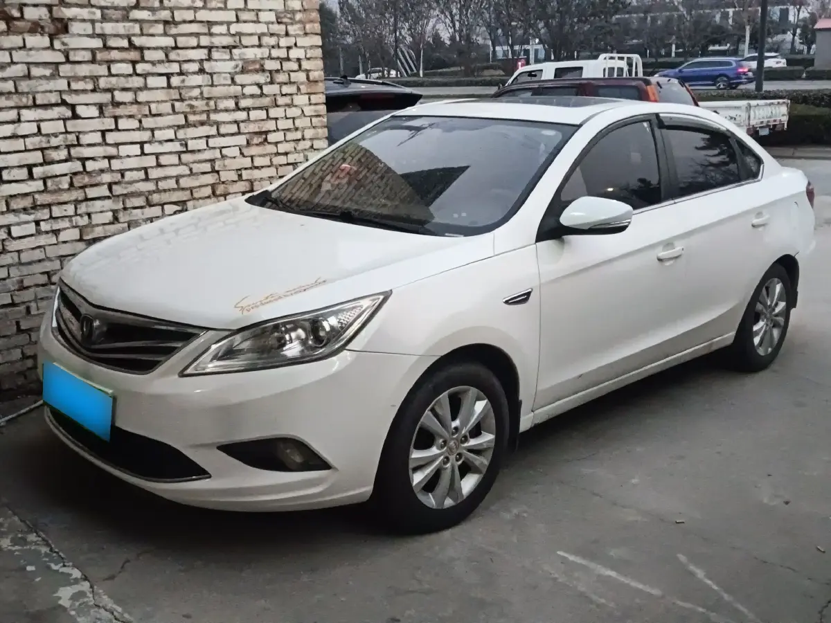 2014 ChangAn Eado 1.6L 125HP L4 5MT