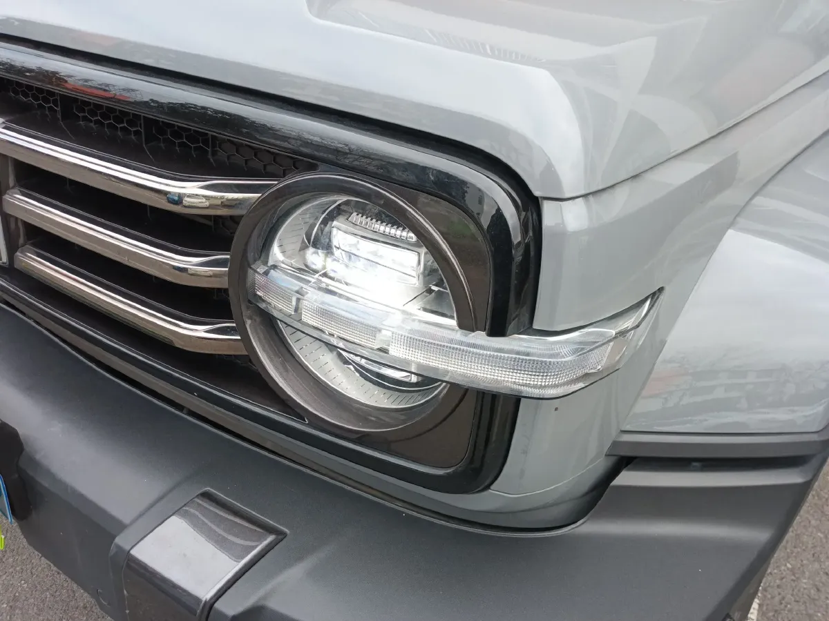 2021 Tank 300 2.0T 227HP L4 8AT,autocango,china used car exporter,china ev exporter,chinese used car exporter,chinese used ev exporter