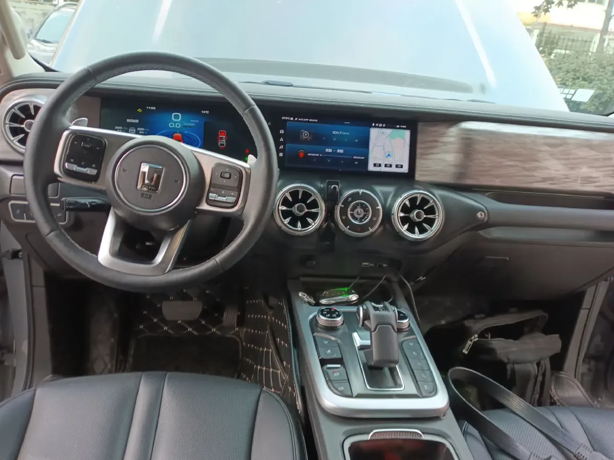 2021 Tank 300 2.0T 227HP L4 8AT,autocango,china used car exporter,china ev exporter,chinese used car exporter,chinese used ev exporter