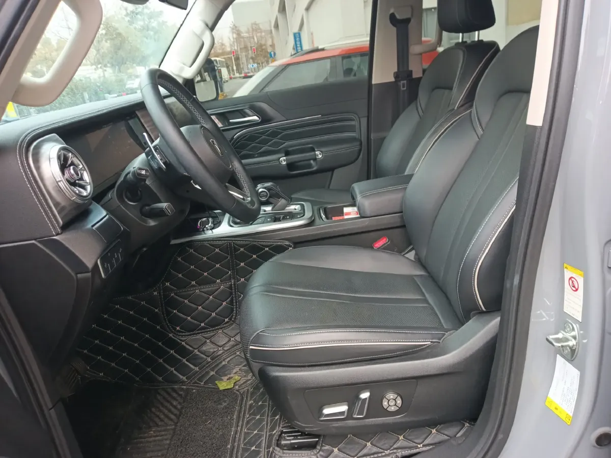 2021 Tank 300 2.0T 227HP L4 8AT,autocango,china used car exporter,china ev exporter,chinese used car exporter,chinese used ev exporter