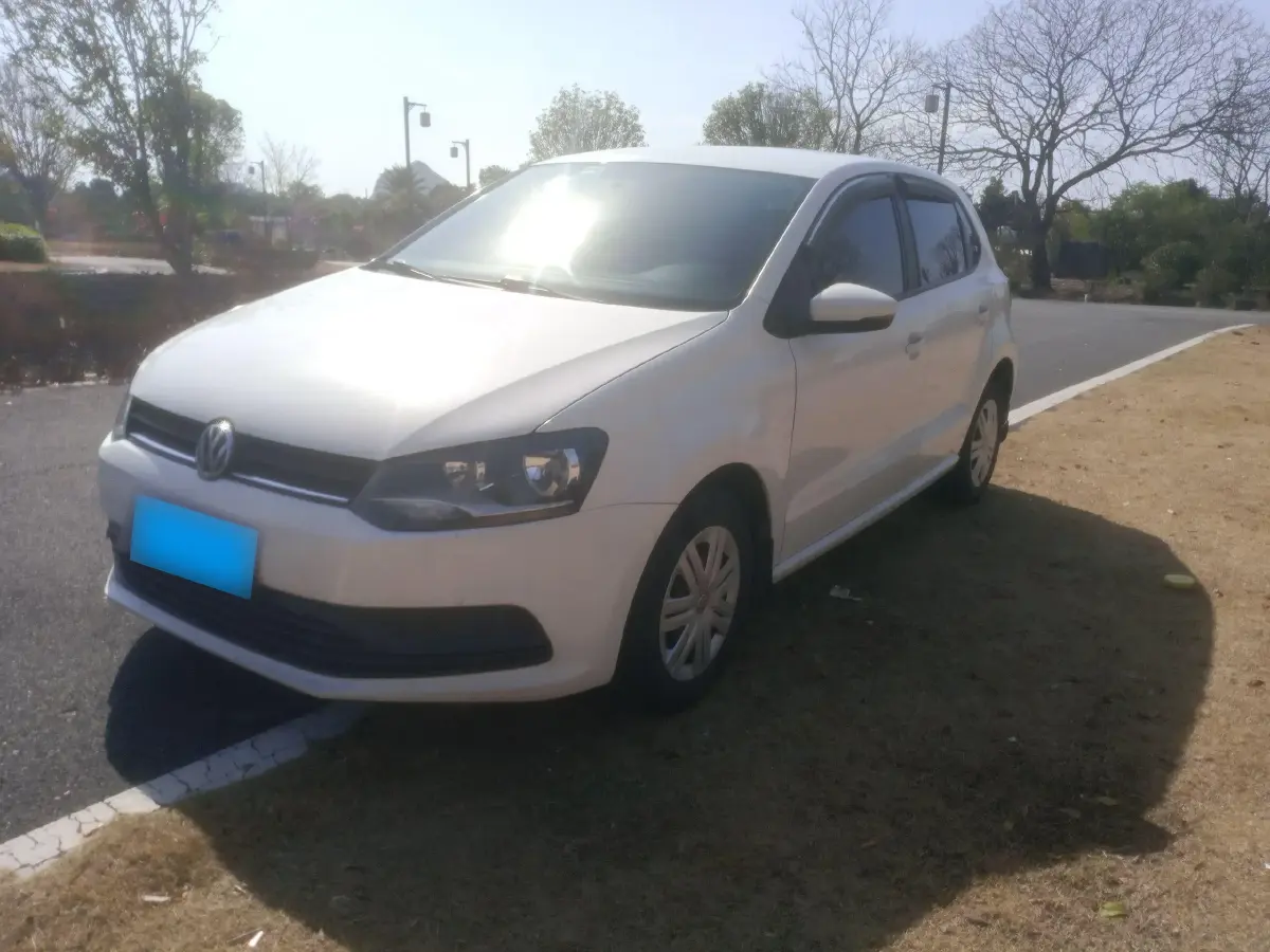 2016 Volkswagen Polo 1.4L 90HP L4 6AT